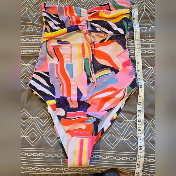 La Porte Multi Colored One Piece Swimsuit Size Small - Picture 5 of 6